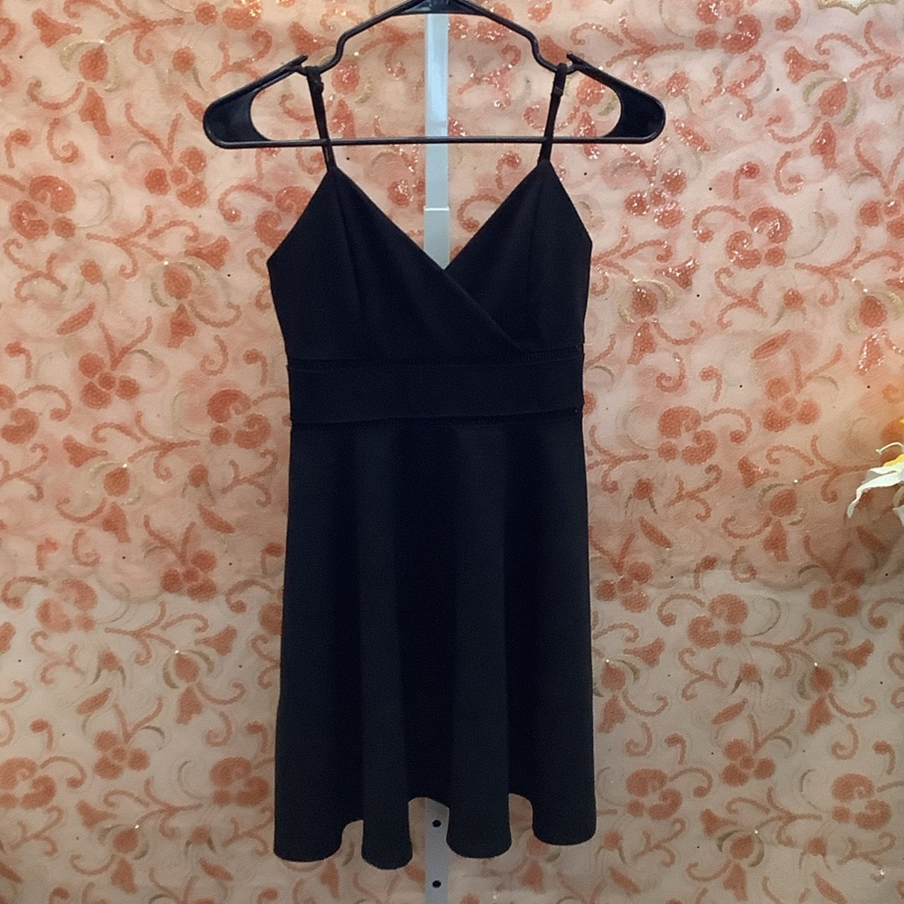 Elegant Black V-Neck Mini Dress